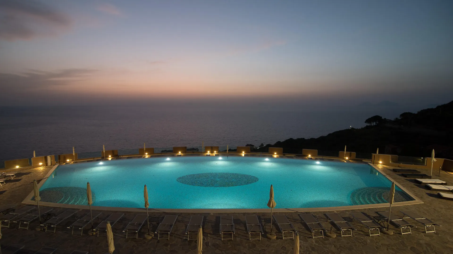 **** Hotel Gh Avalon Sikani Gioiosa Marea Italy